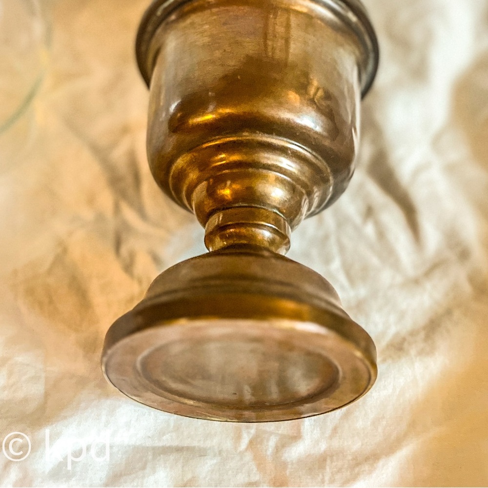 Vintage Decorative Oil Lamp /beautiful condition - Picture 5 of 10